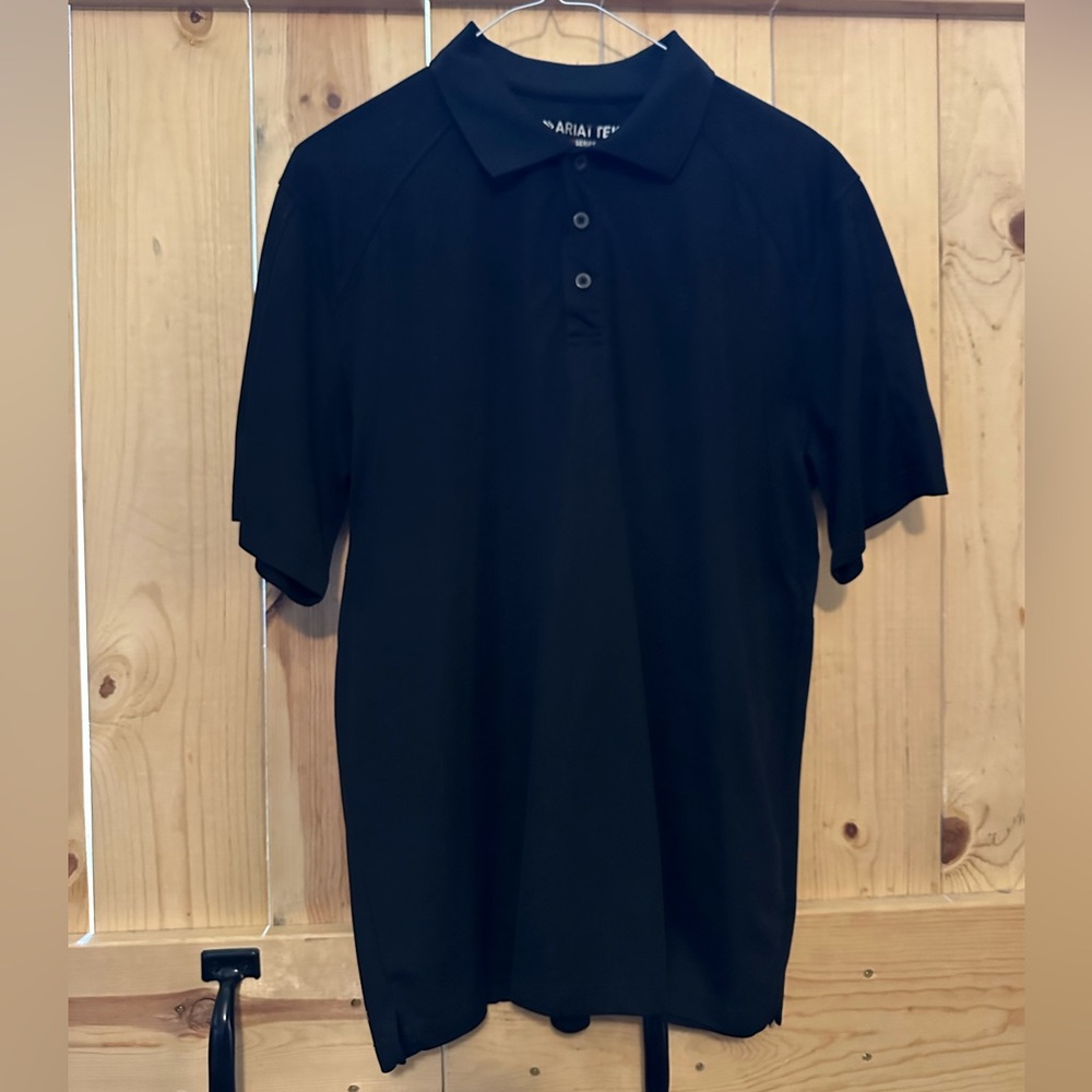 Men’s Ariat Polo / Size Medium